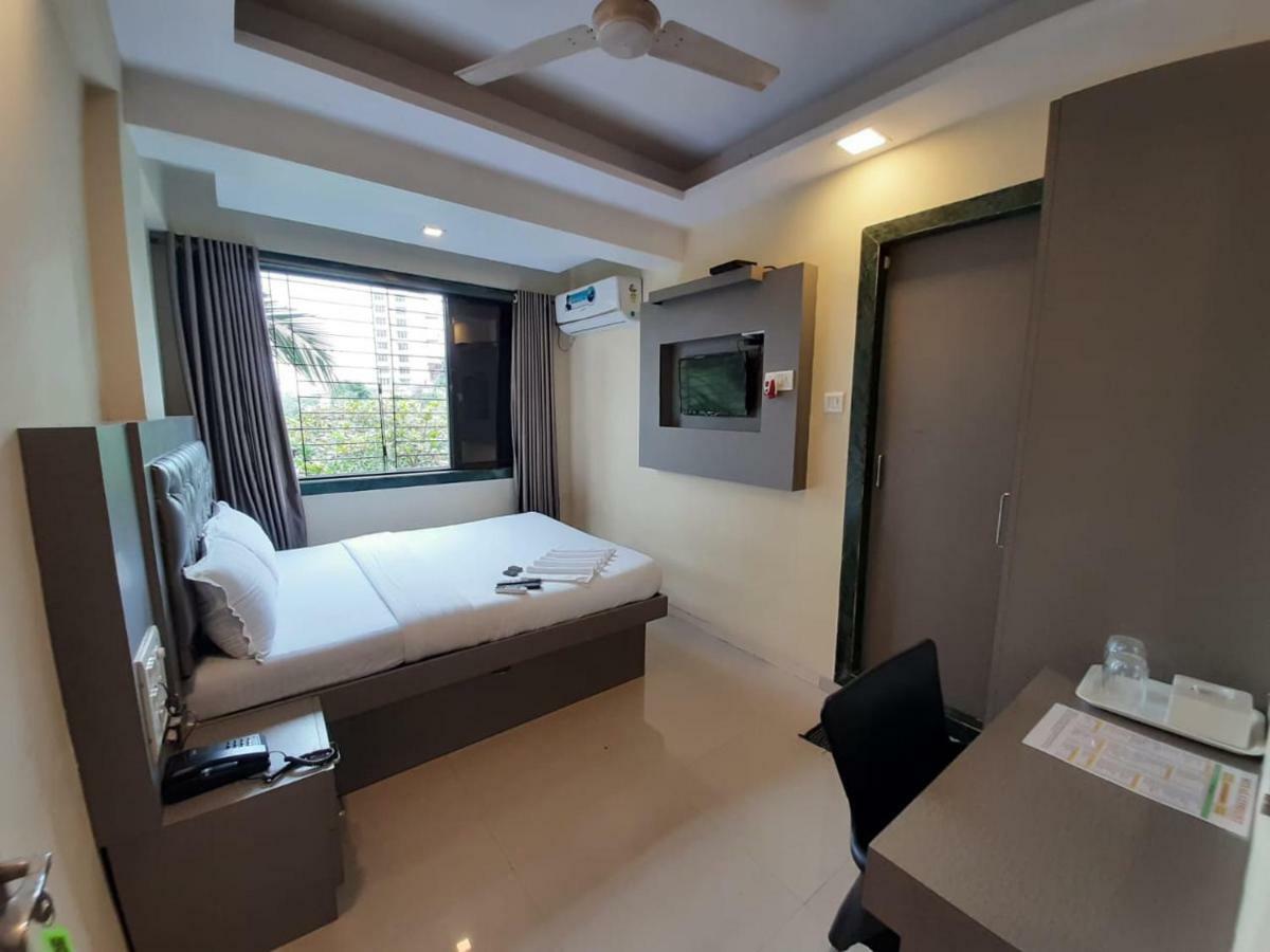 Hotel Royal Comfort Bombay Esterno foto